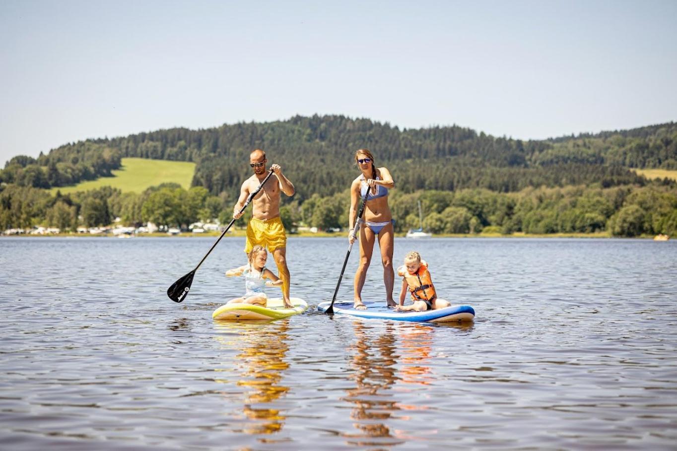 Korzo Lipno C Lägenhet Lipno nad Vltavou Exteriör bild
