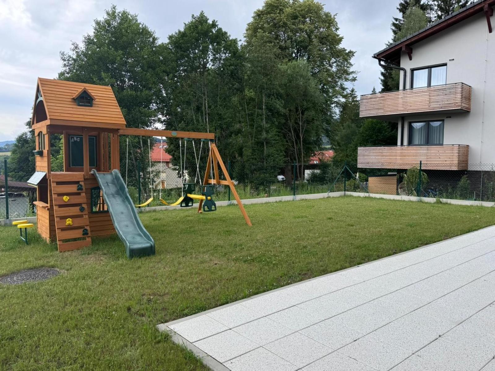 Korzo Lipno C Lägenhet Lipno nad Vltavou Exteriör bild